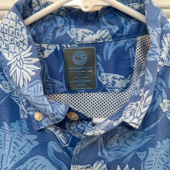 Vineyard Vines, Harbor Shirt. - Picture 5 of 5